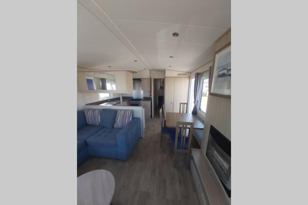 8 Berth Caravan At Parkdean Camber Sands Экстерьер фото